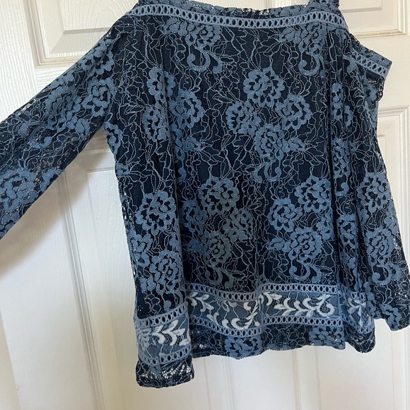 Belldini Blue Lace off the shoulder Top - Picture 2 of 5